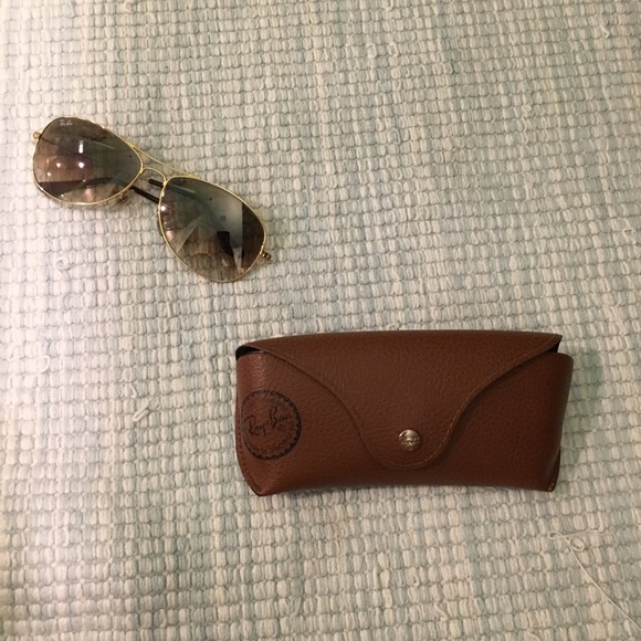 Ray-Ban golden rim sunglasses and case - Picture 1 of 4